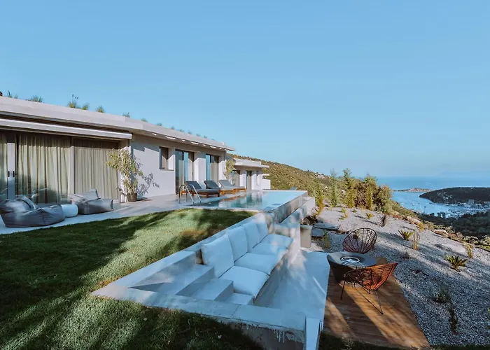 Luxury Villas Theros With Private Pools
