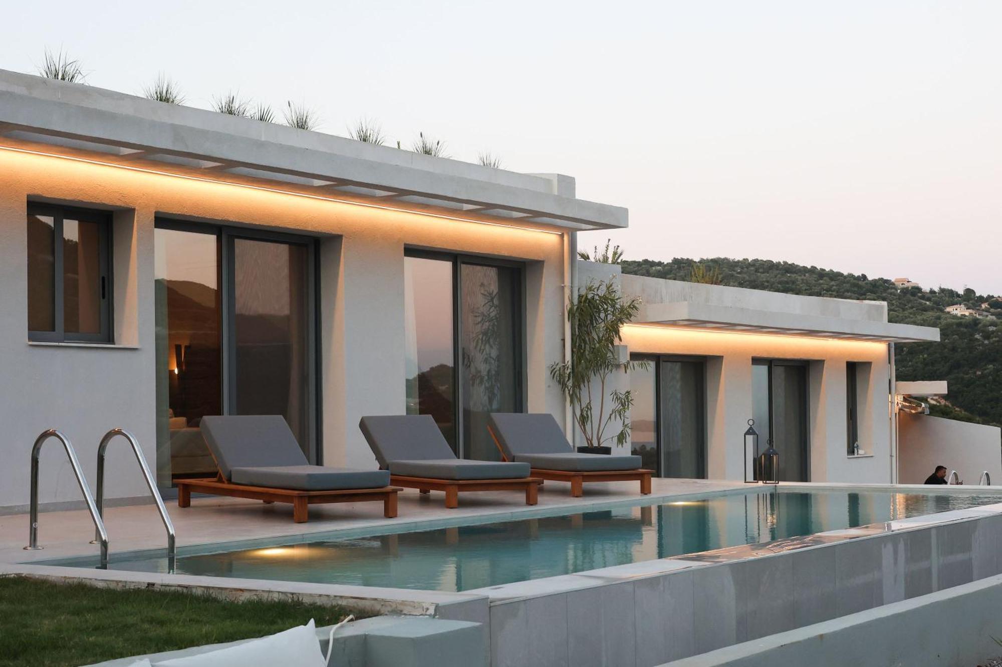 Luxury Theros With Private Pools * Sivota (Lefkada)