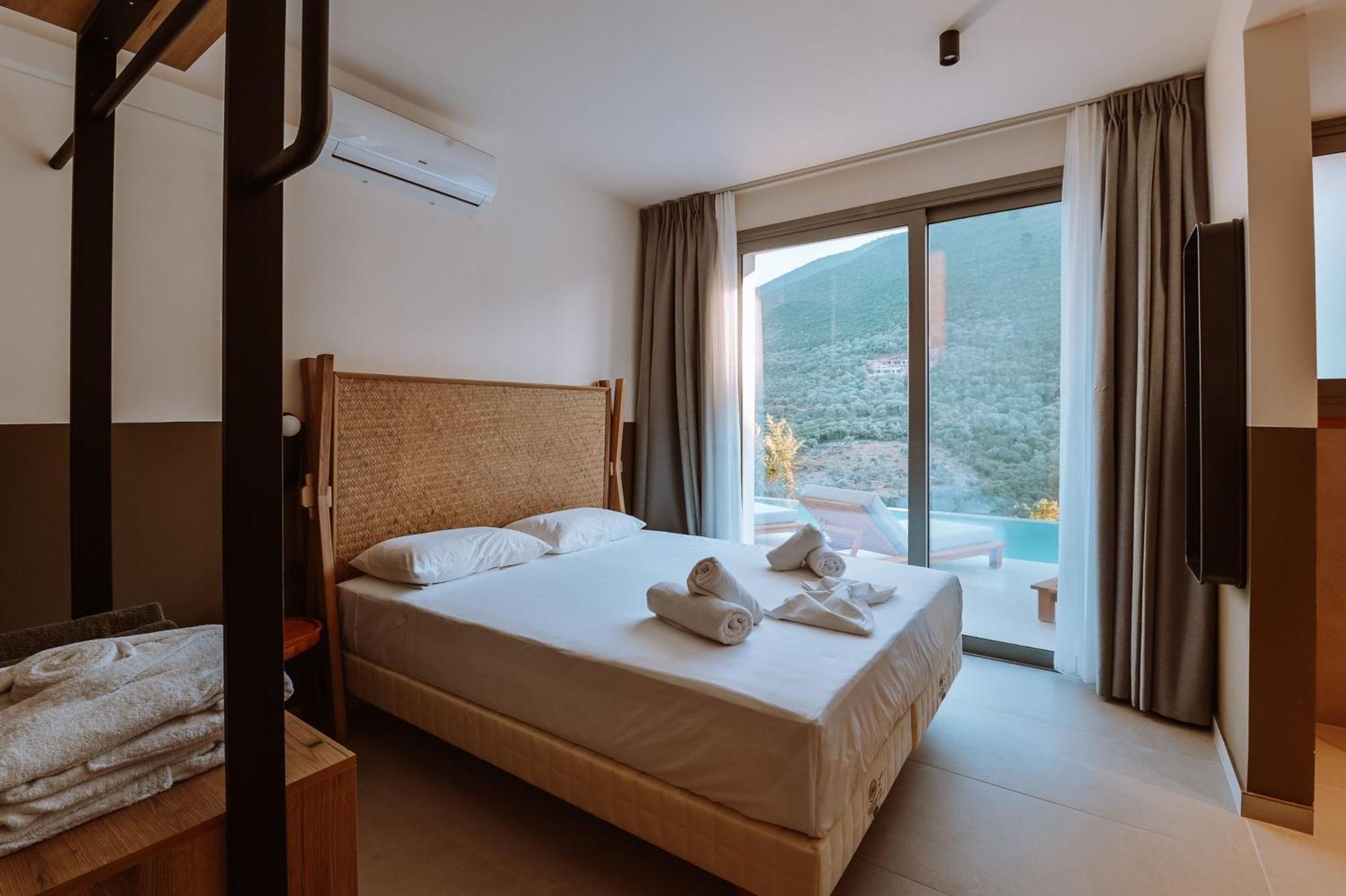 Luxury Theros With Private Pools Villa *