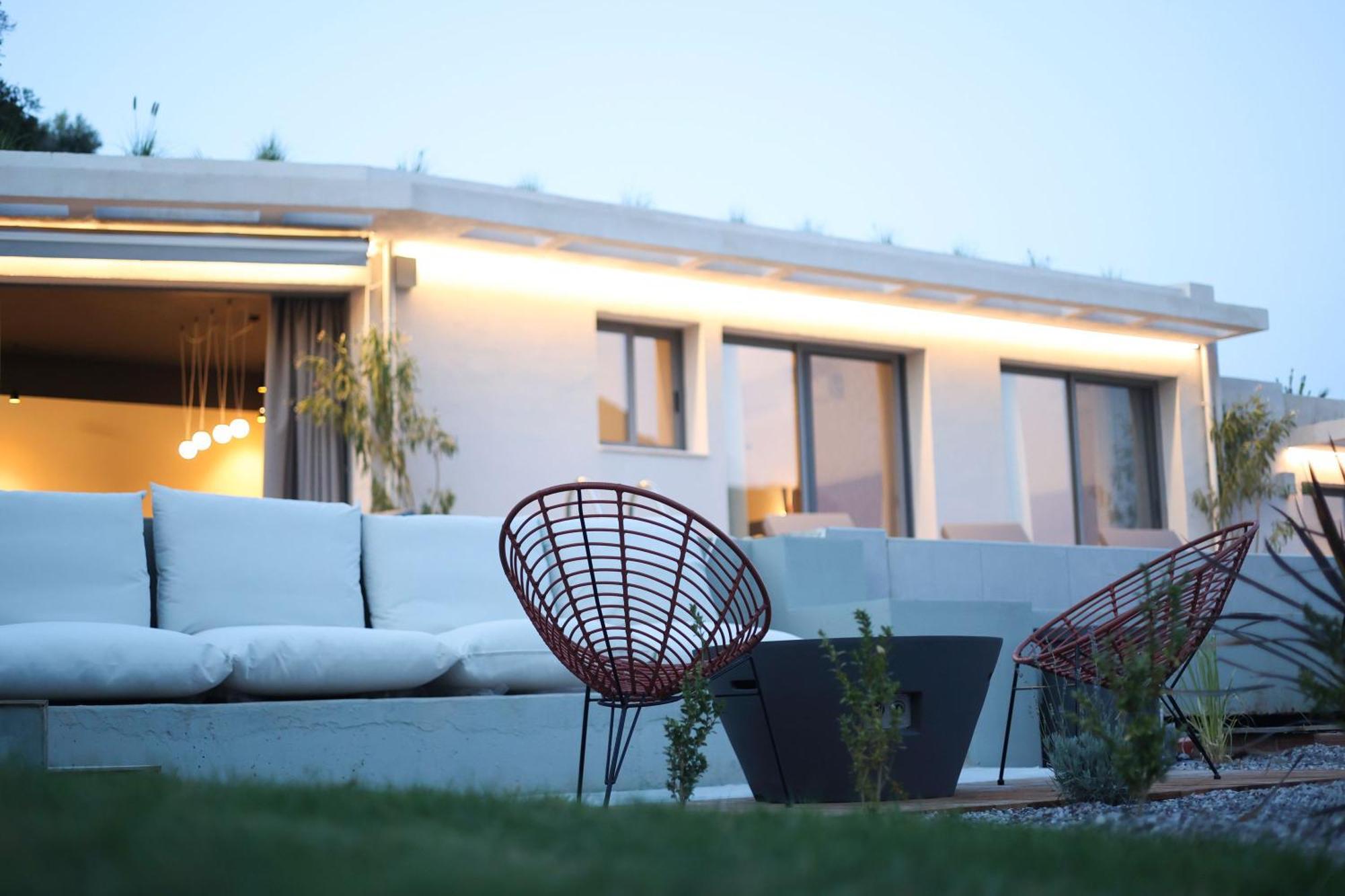 Villa Luxury Theros With Private Pools *