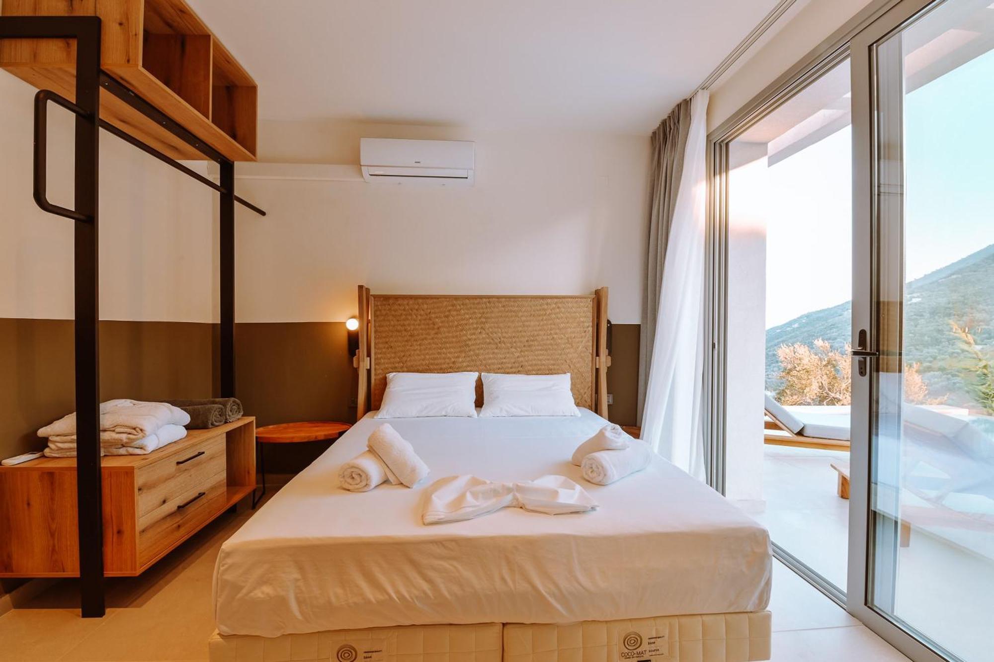 Villa Luxury Theros With Private Pools *