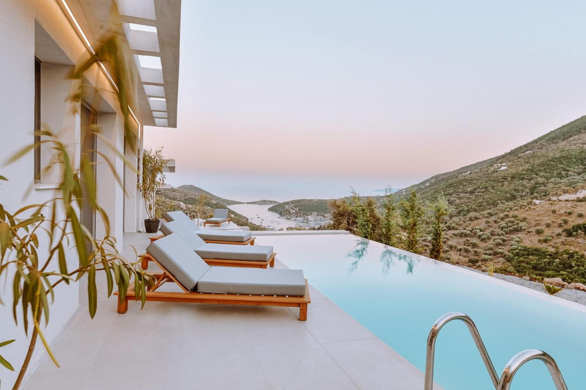 Luxury Theros With Private Pools