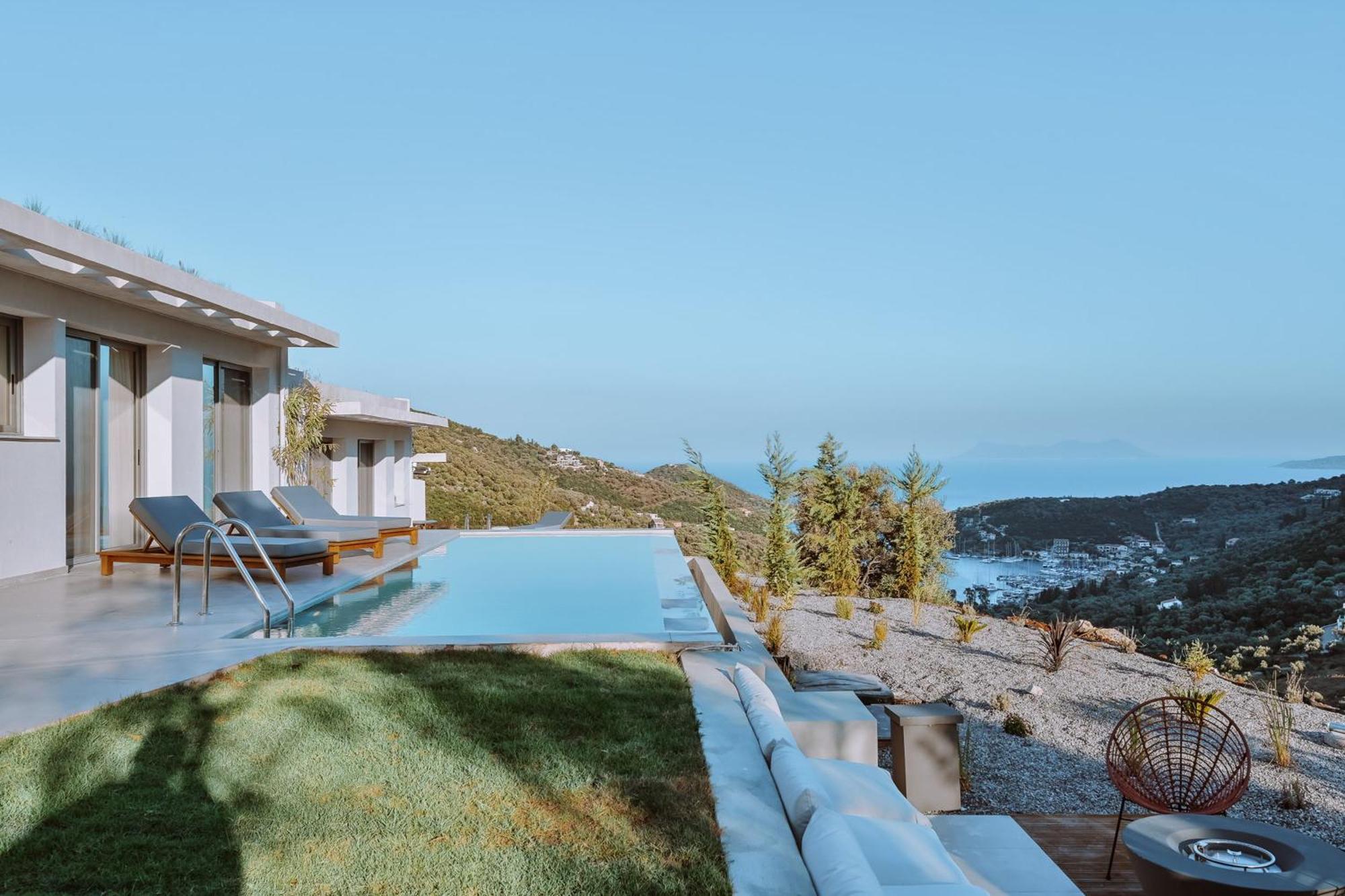 Luxury Theros With Private Pools