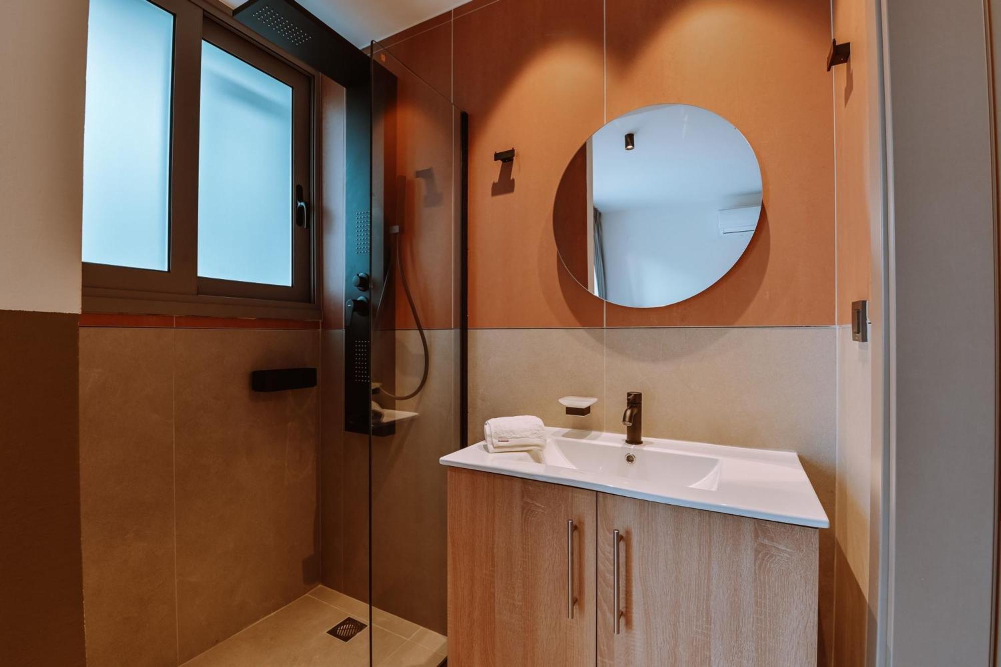 Villa Luxury Theros With Private Pools *